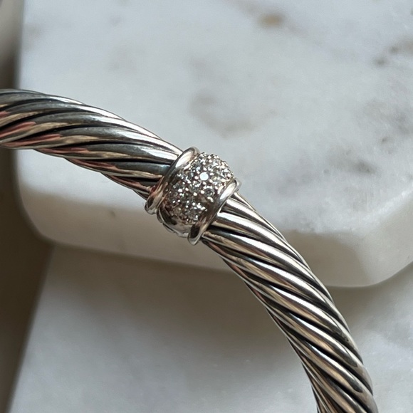David Yurman Center Station Bracelet with Pavé Diamonds - Picture 7 of 8